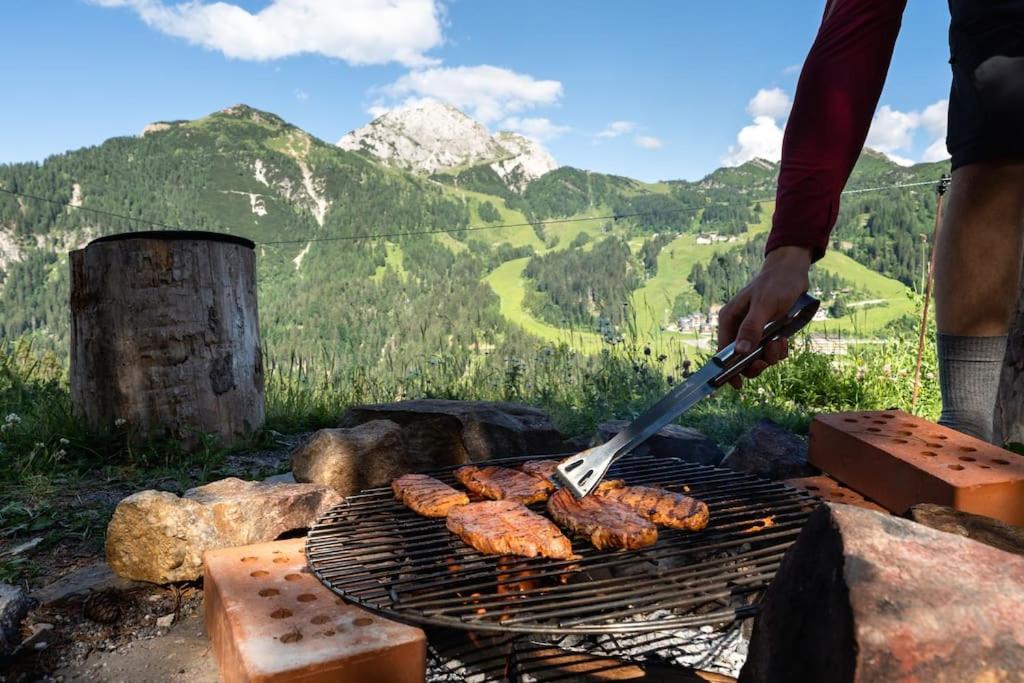 Gemuetliche Huette In Den Bergen Βίλα Sonnenalpe Nassfeld Εξωτερικό φωτογραφία