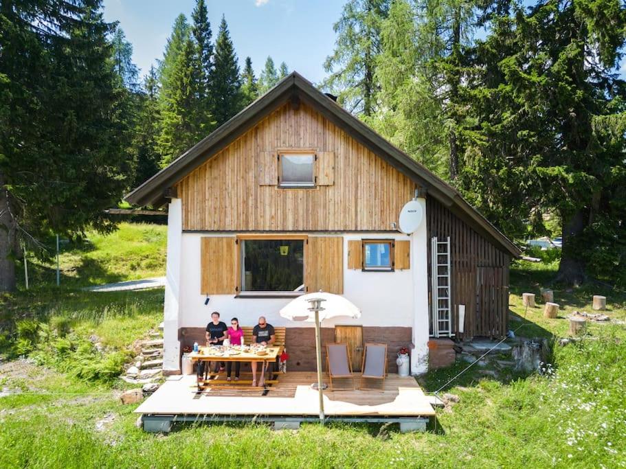 Gemuetliche Huette In Den Bergen Βίλα Sonnenalpe Nassfeld Εξωτερικό φωτογραφία