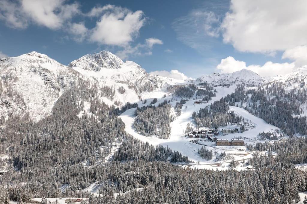 Gemuetliche Huette In Den Bergen Βίλα Sonnenalpe Nassfeld Εξωτερικό φωτογραφία
